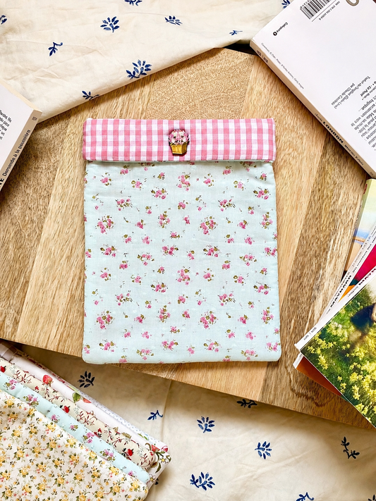 Pochette Petites roses Vichy rose