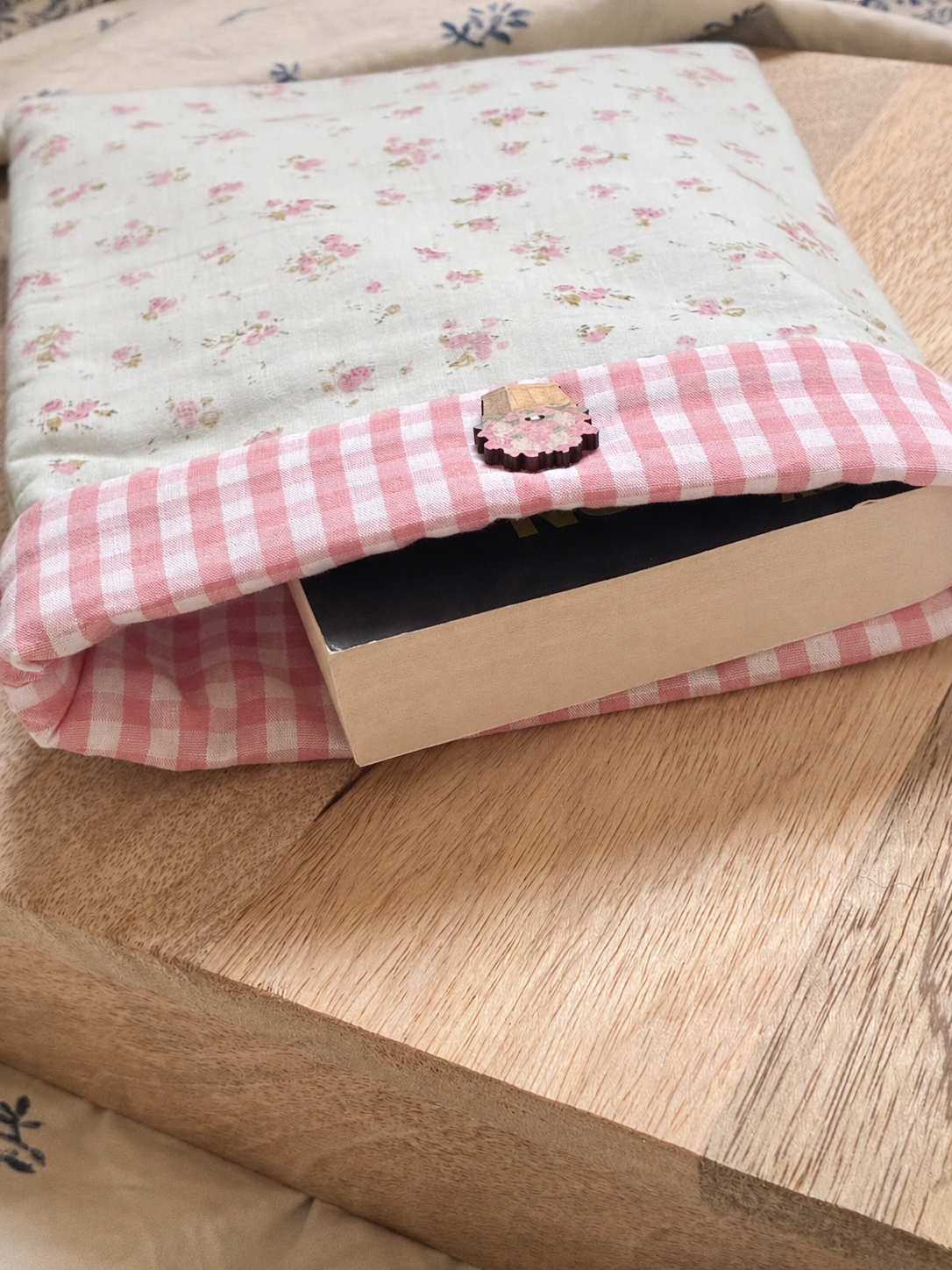 Pochette Petites roses Vichy rose
